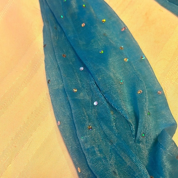 Bundle of Blue - Picture 9 of 11